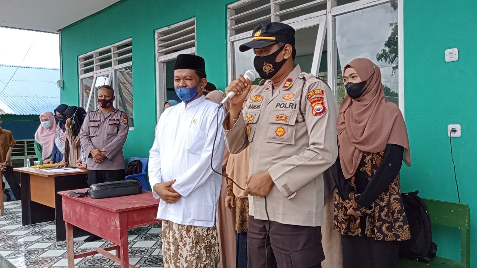 Polres Mukomuko Gelar Serbuan Vaksinasi di Ponpes Raudhatul Jannah