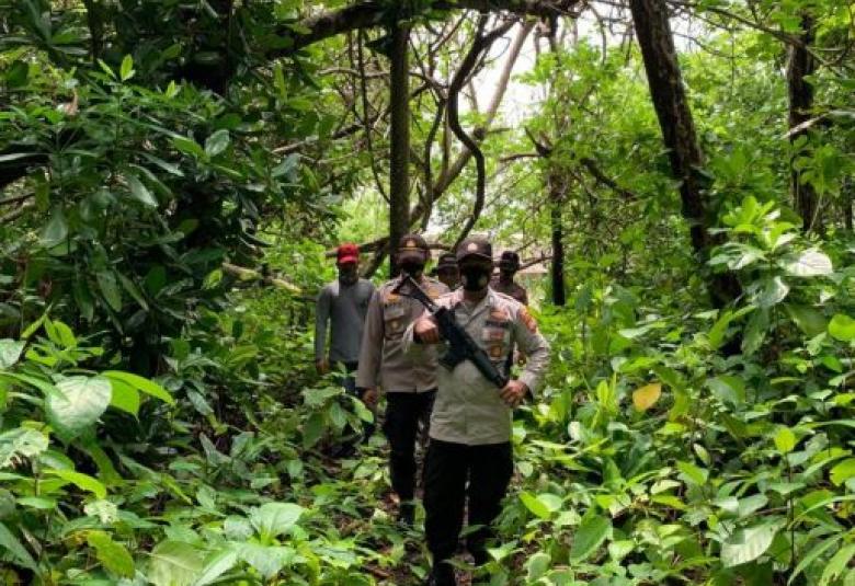 Polsek Enggano Lakukan Patroli Bersama BKSDA