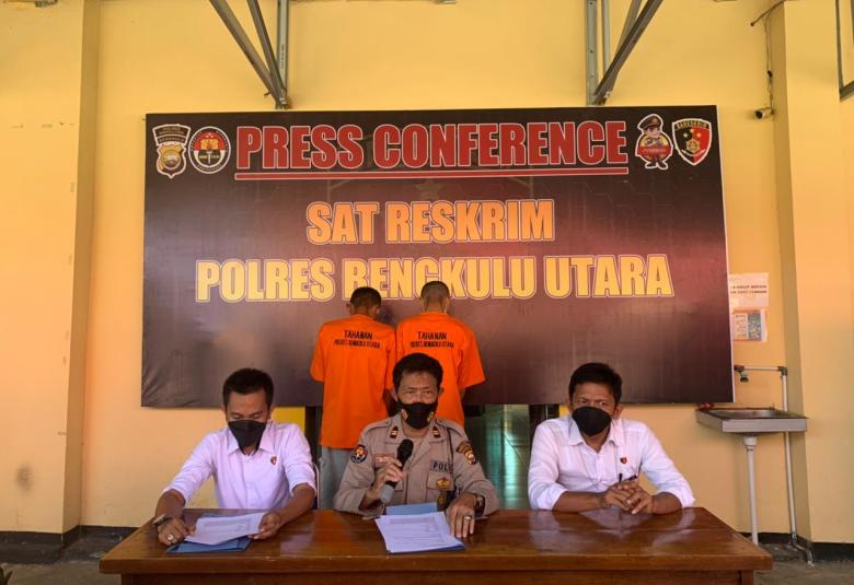Konferensi Pers 