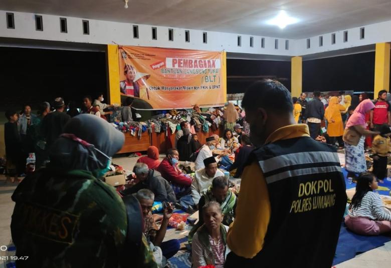 Posko Kesehatan Bantu Korban Erupsi Gunung Semeru